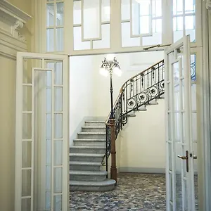 https://villa-dante-como.it-lombardy.com